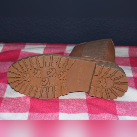 ✨🆕✨ Combat Boots - Picture 9 of 14